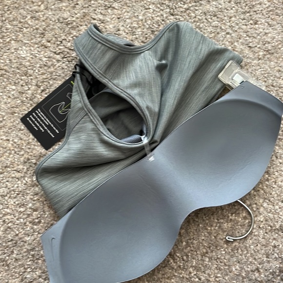 Nike Dri-FIT Swoosh Bra Women’s S - Picture 6 of 6